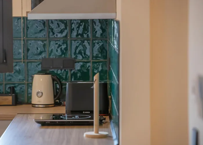 Element - - 1bd - Apartament